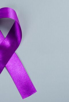 Maio Roxo: como os exames laboratoriais auxiliam no diagnóstico das doenças inflamatórias intestinais